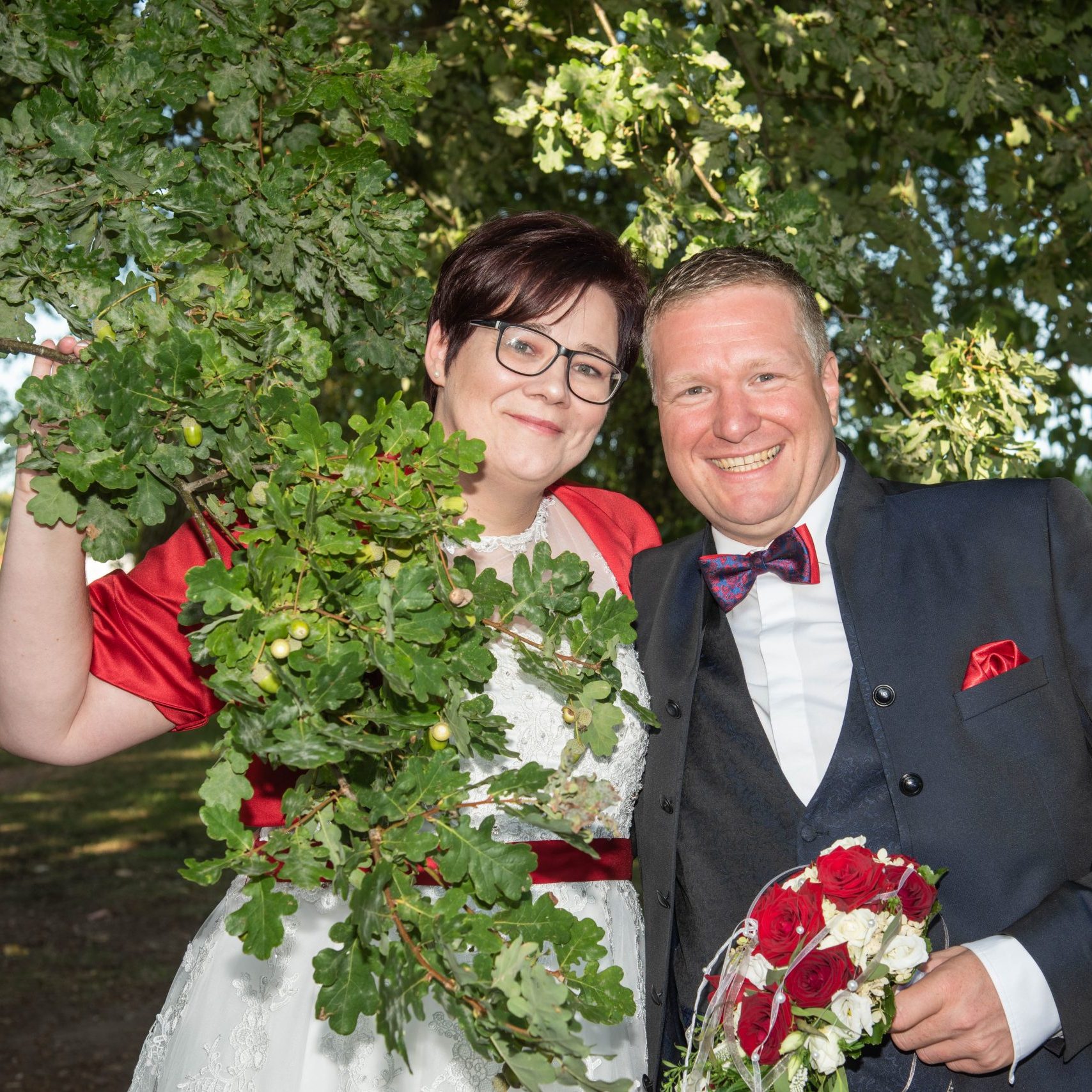 Hochzeitspaar mit Brautschmuck